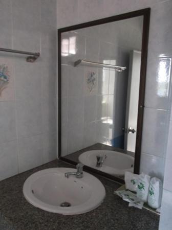 Sr Hotel Surat Thani Pokoj fotografie
